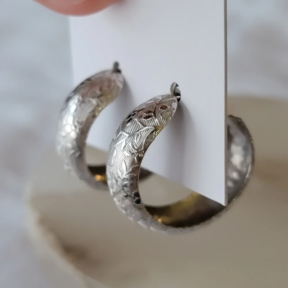 Vintage Floral Embossed Silver Metal Wide Hoop Earrings Gorgeous Jewelry